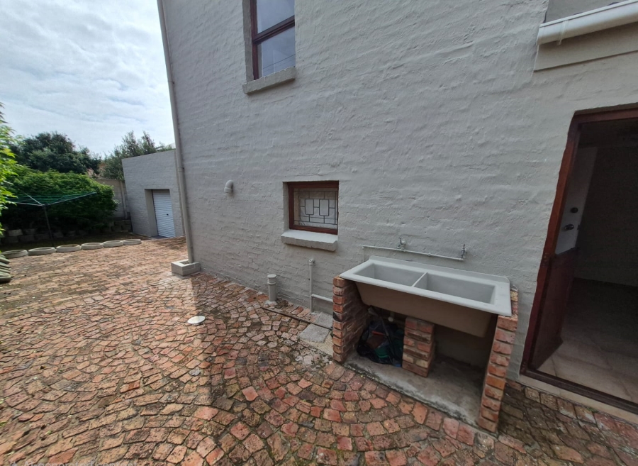 5 Bedroom Property for Sale in Bayview Western Cape